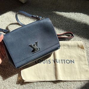 Louis Vuitton Lockme II BB Marine Rouge